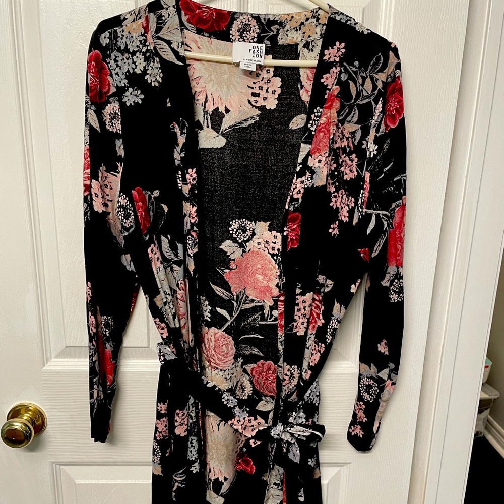 Vero Moda Long Floral Cardigan (with belt)